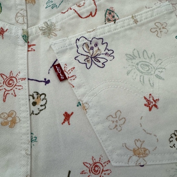 New Sample Levis High Waisted Space Doodle Jean Shorts size 27 - Picture 7 of 10